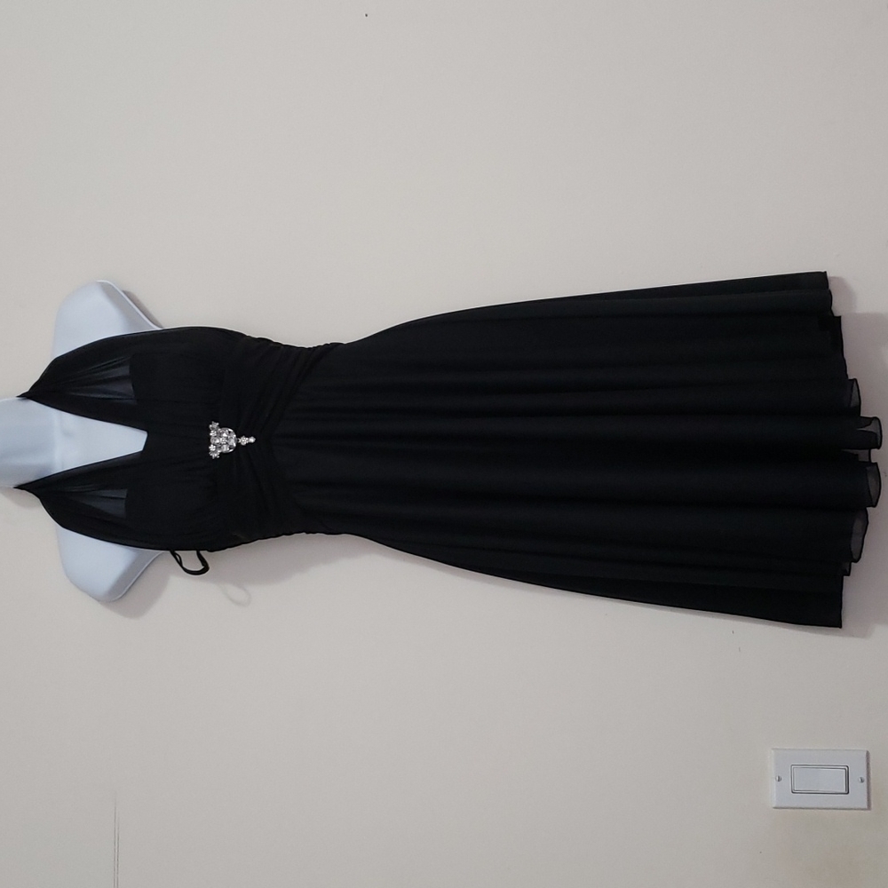 Let's Fashion Black Dress With Shawl